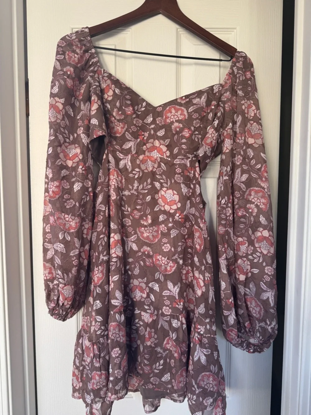 Dynamite Brown Floral Puff-Sleeve Mini Dress - Picture 2 of 3